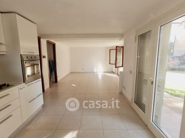 Ufficio in commerciale in Via Giuseppe Montanelli