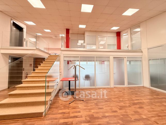 Ufficio in commerciale in Strada Marchesane 6