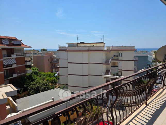 Appartamento in residenziale in Via Ancona 9