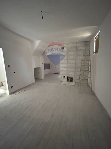 Casa indipendente in residenziale in Via Signorino 244