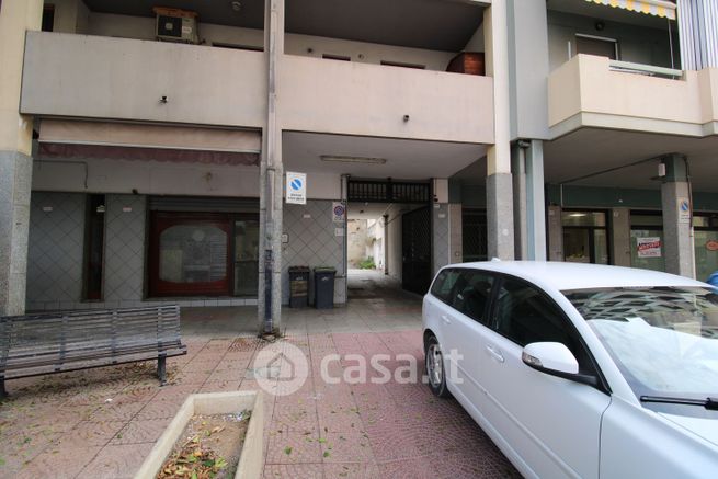 Garage/posto auto in residenziale in Viale Sant'Avendrace 171