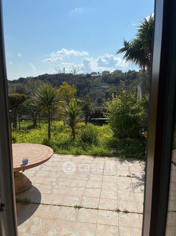 Villetta a schiera in residenziale in Via Trigno