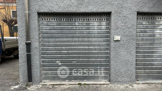 Box/posto auto in residenziale in Via della Chiusa
