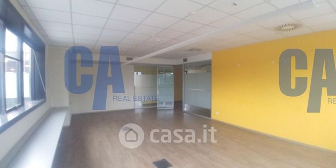 Ufficio in commerciale in Via Giuseppe Rovani