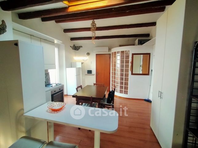 Appartamento in residenziale in Via Giacomo Leopardi