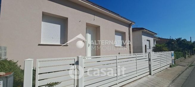 Casa indipendente in residenziale in Via Alberto Profeti