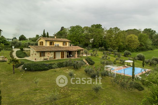 Rustico/casale in residenziale in Via Nazionale 24