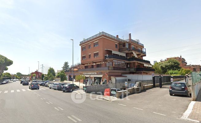 Box/posto auto in residenziale in Via della Casetta Mattei