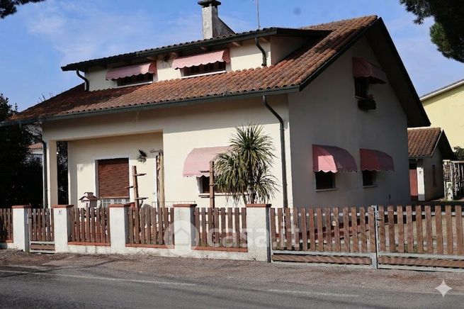 Casa indipendente in residenziale in Via Beneficio II° Tronco 5B