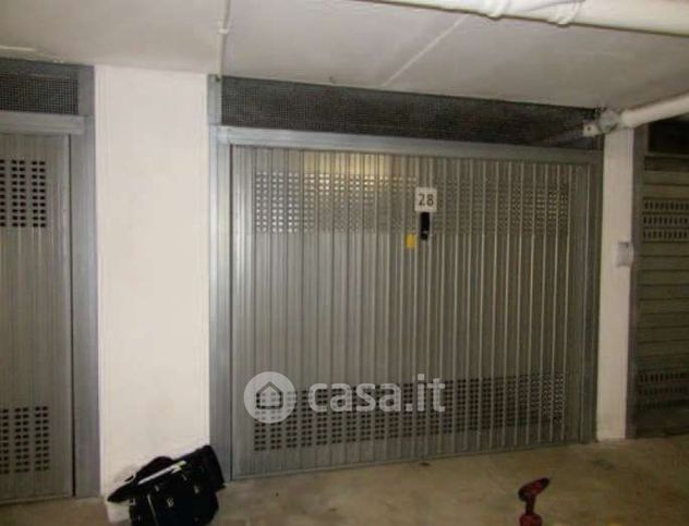 Box/posto auto in residenziale in Viale Aurelio Galleppini
