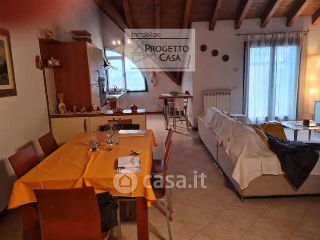 Appartamento in residenziale in Via IV Novembre 141