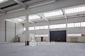 Capannone in commerciale in Viale Cremona 334