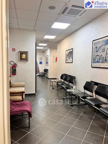 Ufficio in commerciale in Via Giuseppe Ungaretti