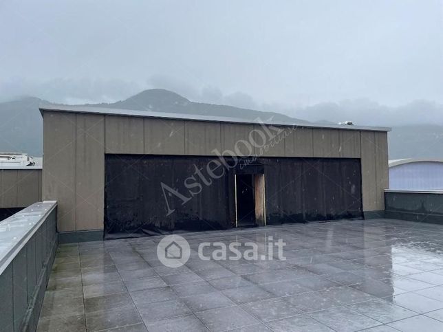 Ufficio in commerciale in Via Statale