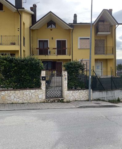 Villa in residenziale in Via San Valentino