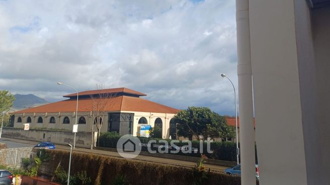 Casa indipendente in residenziale in Via Messina Marine