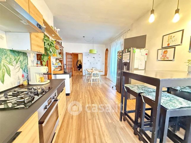 Casa bi/trifamiliare in residenziale in Via delle Corti