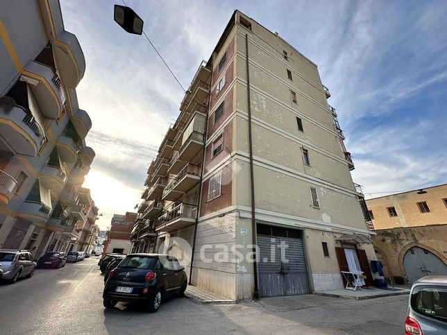 Garage/posto auto in residenziale in Via Cagliari 4