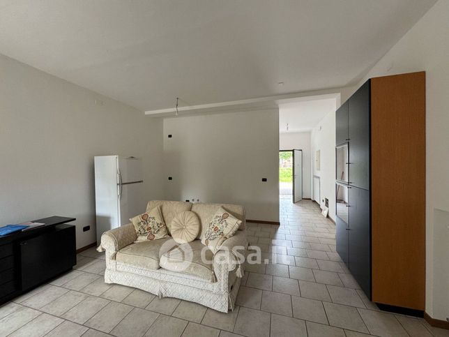 Appartamento in residenziale in Strada Regionale 10 Padana Inferiore