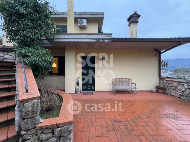Villa in residenziale in Via Leonardo Da Vinci