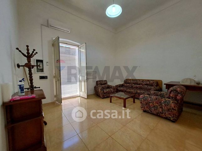 Casa indipendente in residenziale in 