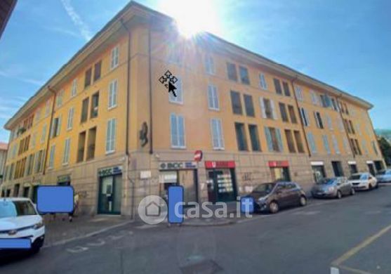 Appartamento in residenziale in Via Ugo Foscolo 3