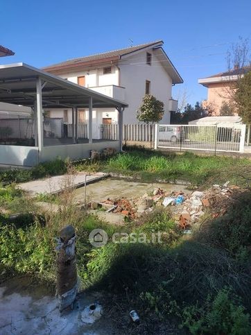 Terreno edificabile in residenziale in Via Salara Vecchia