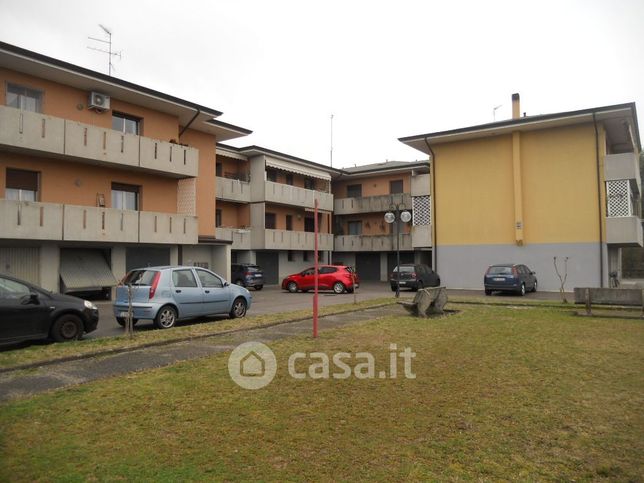 Appartamento in residenziale in Via F. Petrarca 23