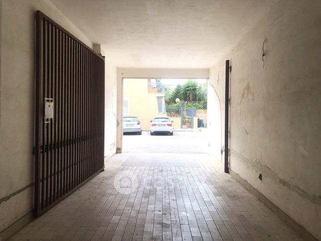 Garage/posto auto in residenziale in Via Vittorio Emanuele Orlando 32 B