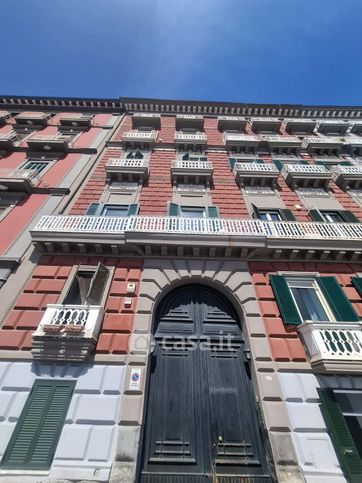 Attivitã /licenza (con o senza mura) in commerciale in Via Francesco Caracciolo