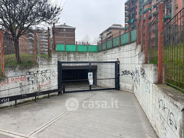 Garage/posto auto in residenziale in Via Prospero Richelmy 28