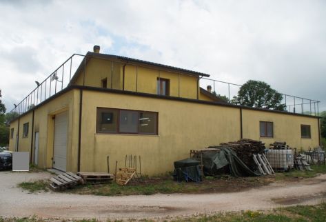 Capannone in commerciale in Via Camaggioreto