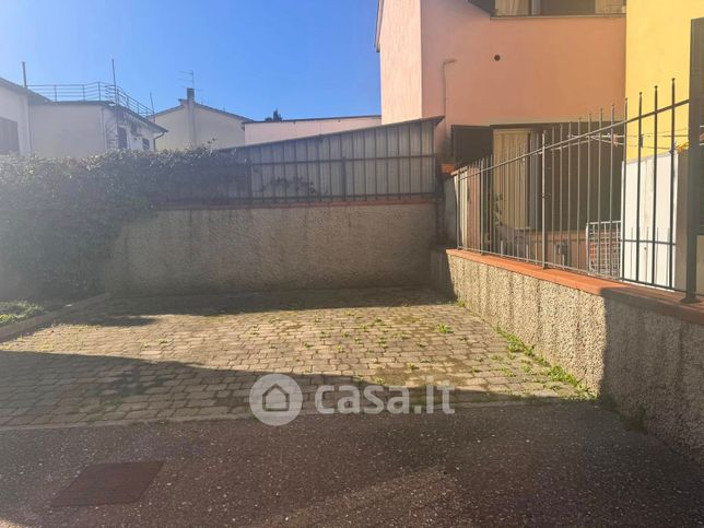 Box/posto auto in residenziale in Via Giuseppe Verdi