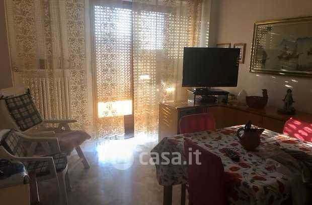 Appartamento in residenziale in Via Esino 1