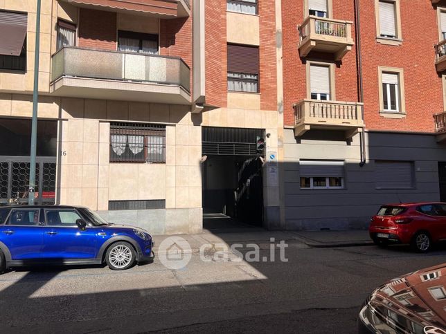 Garage/posto auto in residenziale in Via Lazzaro Spallanzani 16 -a