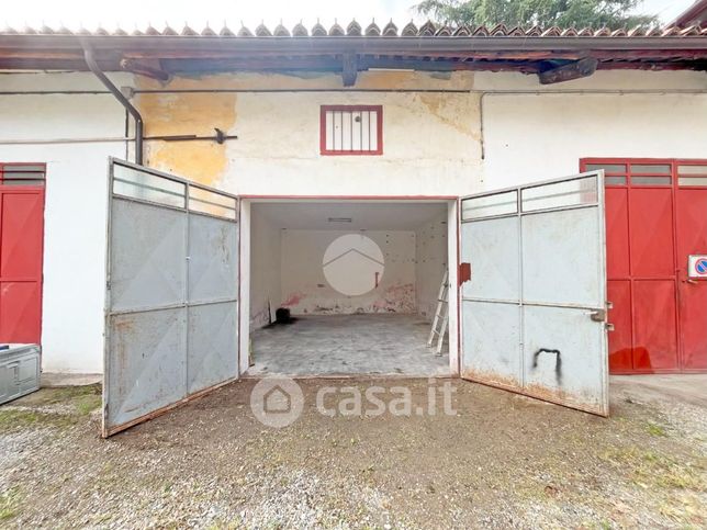 Garage/posto auto in residenziale in Via Cagni 19