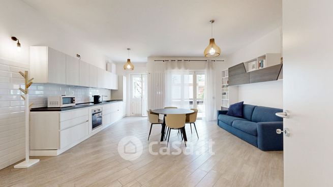 Appartamento in residenziale in Via Ugo Foscolo 24