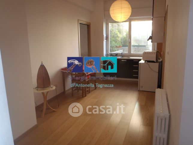 Appartamento in residenziale in Via Rodi