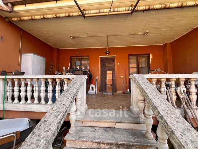 Villetta a schiera in residenziale in Via R. Fucini 111