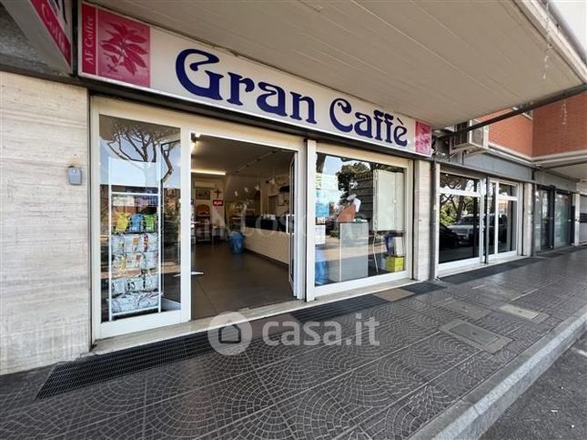 Attivitã /licenza (con o senza mura) in commerciale in Viale di Castel San Giorgio