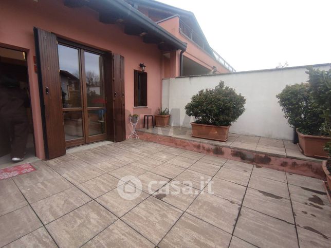 Villetta a schiera in residenziale in Via Leonardo da Vinci 26