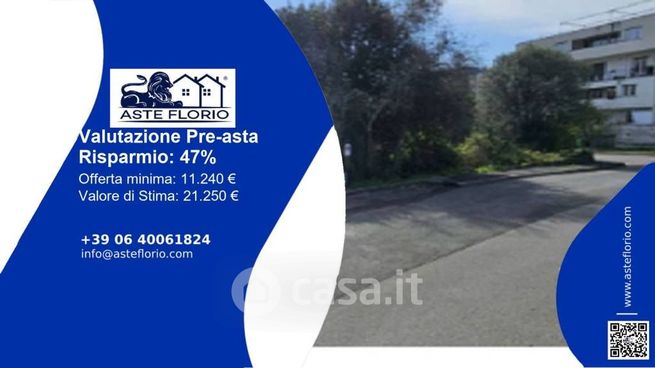Box/posto auto in residenziale in Via Privata Liguria