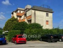 Appartamento in residenziale in Via Asiago 7