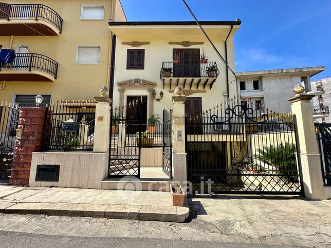 Ufficio in commerciale in Via Ramo