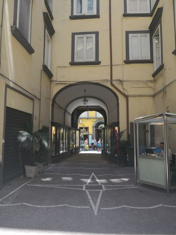 Appartamento in residenziale in Via Chiaia 209