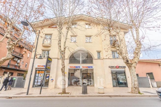Ufficio in commerciale in Viale Roma 78