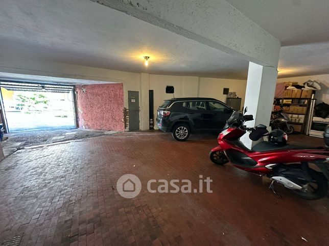 Garage/posto auto in residenziale in Corso Luigi Andrea Martinetti