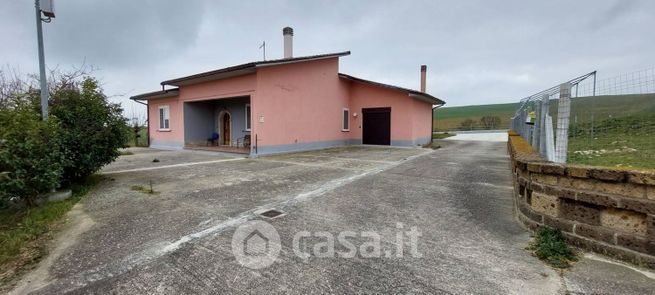 Casa indipendente in residenziale in Contrada Camporeale