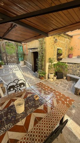 Casa indipendente in residenziale in Via Bellinzona