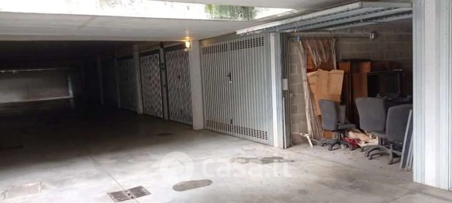 Garage/posto auto in residenziale in Via Nazario Sauro 5